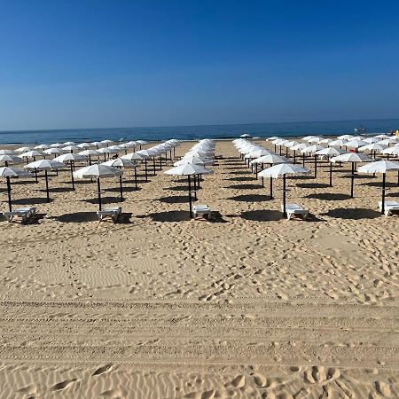 Pe No Mar - Monte Gordo Lägenhet Exteriör bild