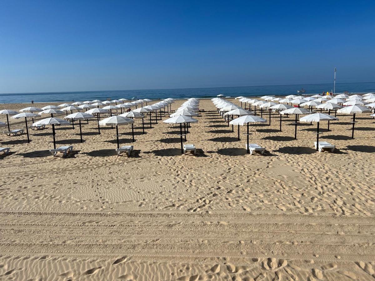 Pe No Mar - Monte Gordo Lägenhet Exteriör bild